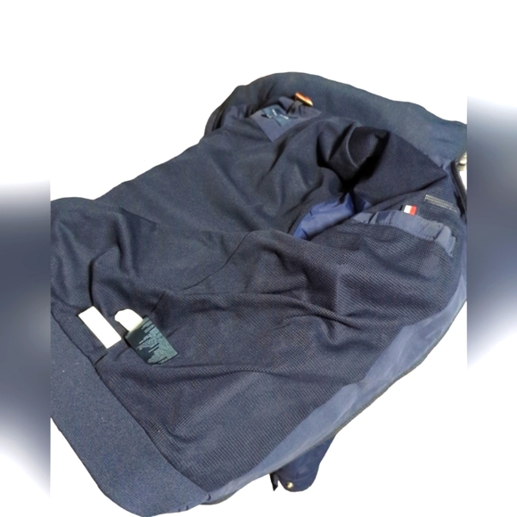 Tommy Hilfiger mens hooded windbreaker NWOT - Picture 8 of 10